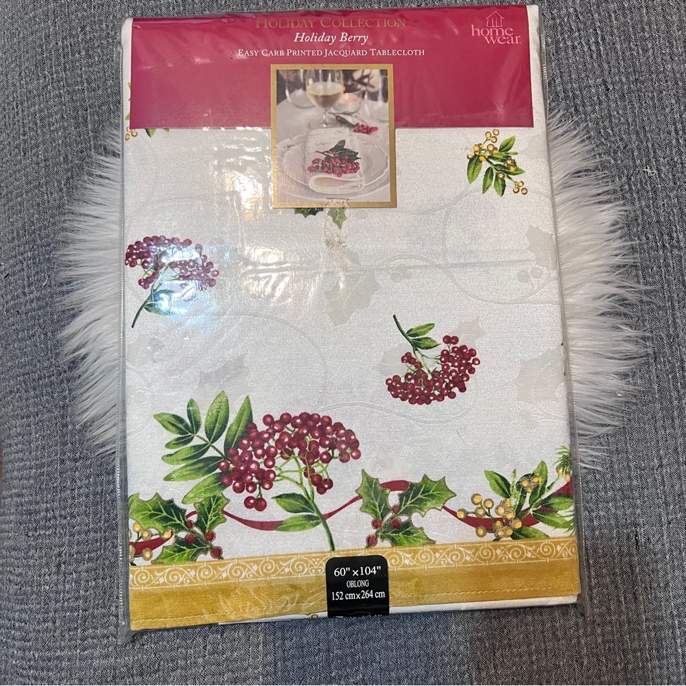Homewear Holiday Table Linens Holiday Berry Tablecloth 60”x104” Oblong Christmas